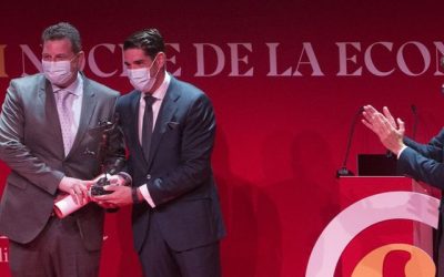 Terra Natura Benidorm recibe el Premio al Turismo otorgado por la Cámara de Alicante en la Noche de la Economía